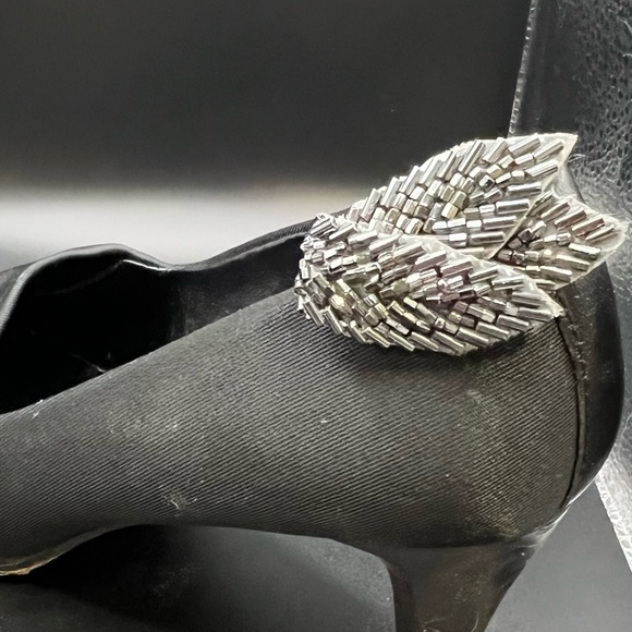 Vintage Rhinestone Shoe Clips Accessory (4 pairs) - Picture 6 of 9